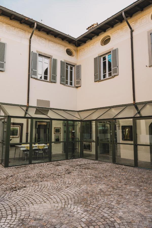 Villa Manzoni コローニョ・アル・セーリオ エクステリア 写真